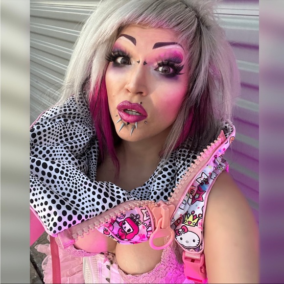 Toki Doki Kawaii Kitty DefenzMechanizm Designs Protective Festival Hood - Picture 5 of 10